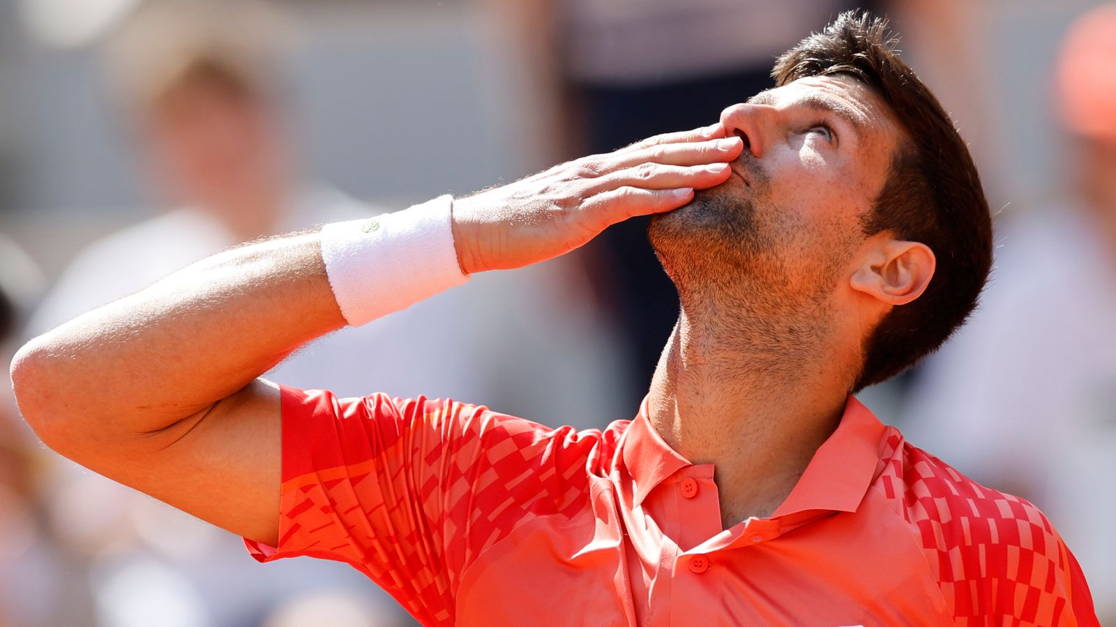 Djokovic off and running in Paris with no-nonsense first-round victory