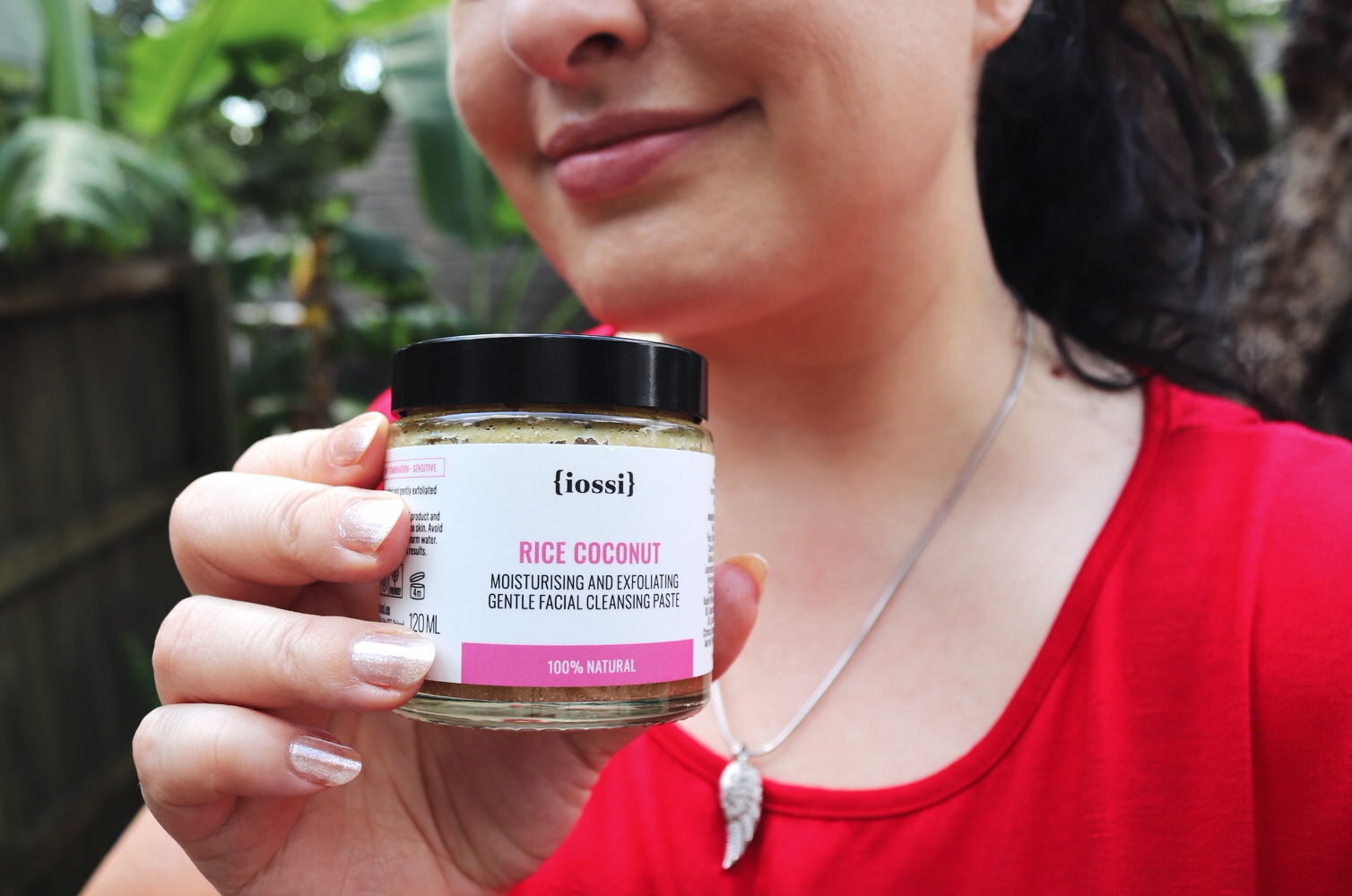 Pine Needle Beauty IOSSI cruelty free and vegan Rice Coconut Scrub Review