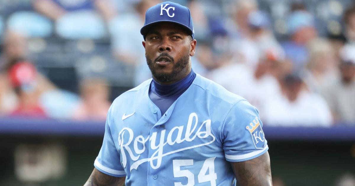 Aroldis Chapman trade details: Rangers acquire Royals reliever weeks ahead of MLB trade deadline