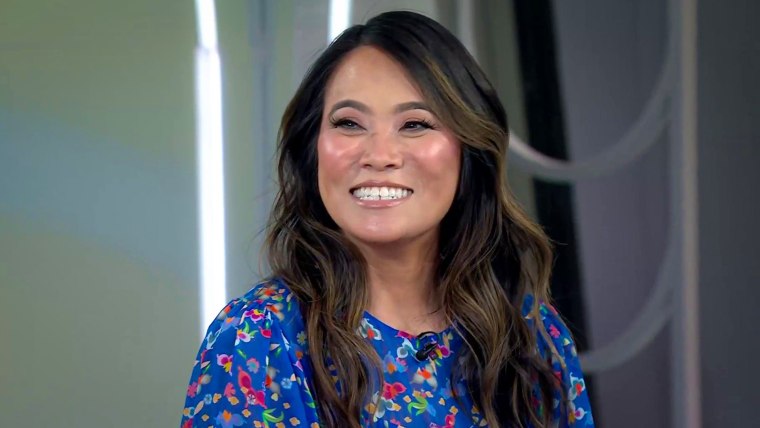 Dr. Pimple Popper breaks down summer skincare facts vs. myths