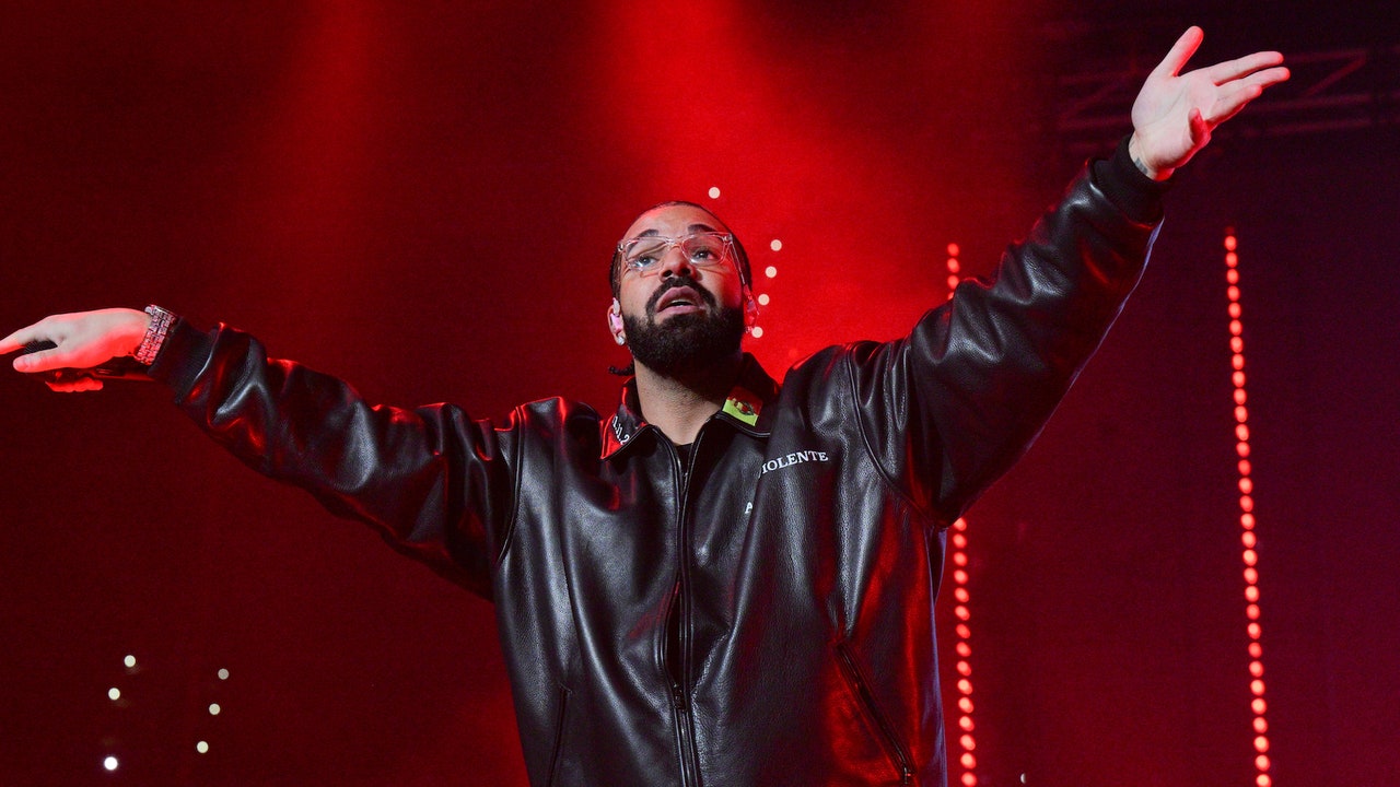 Drake Bought Tupac Shakur’s Ring at Sotheby’s Auction for $1 Million