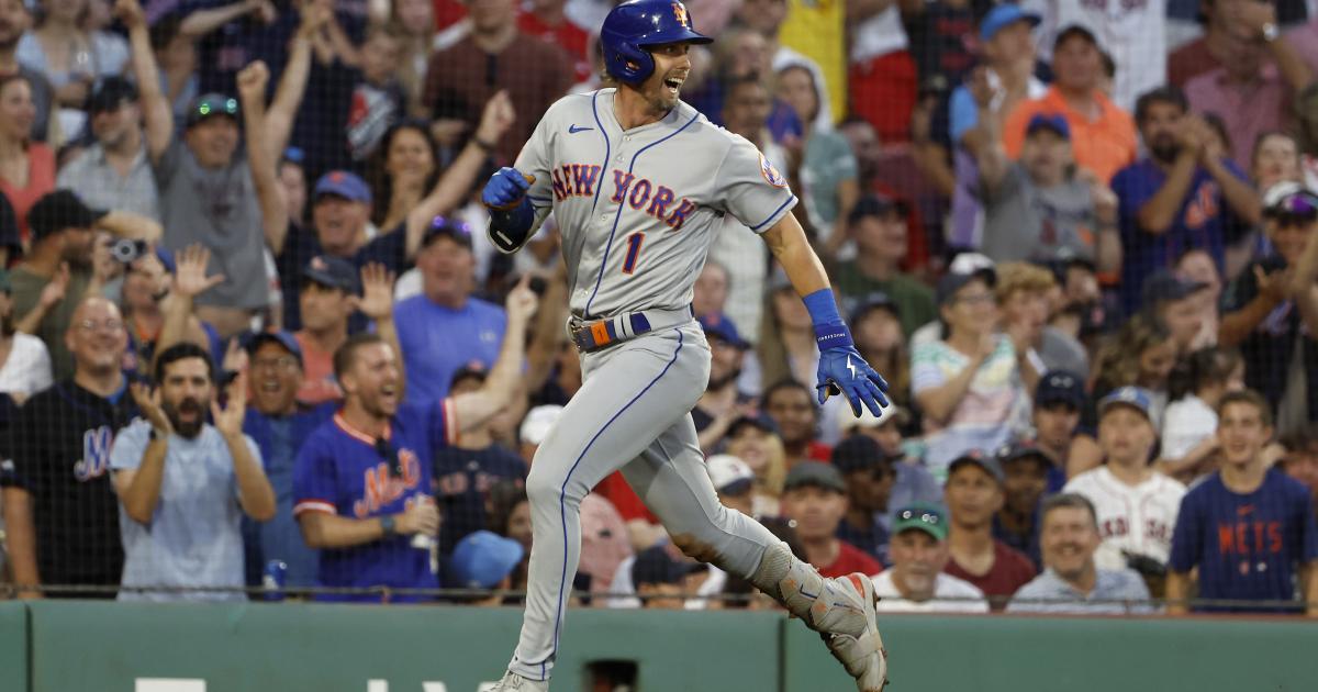 What is a Little League home run? Mets’ Jeff McNeil circles the bases thanks to Red Sox’s poor defense