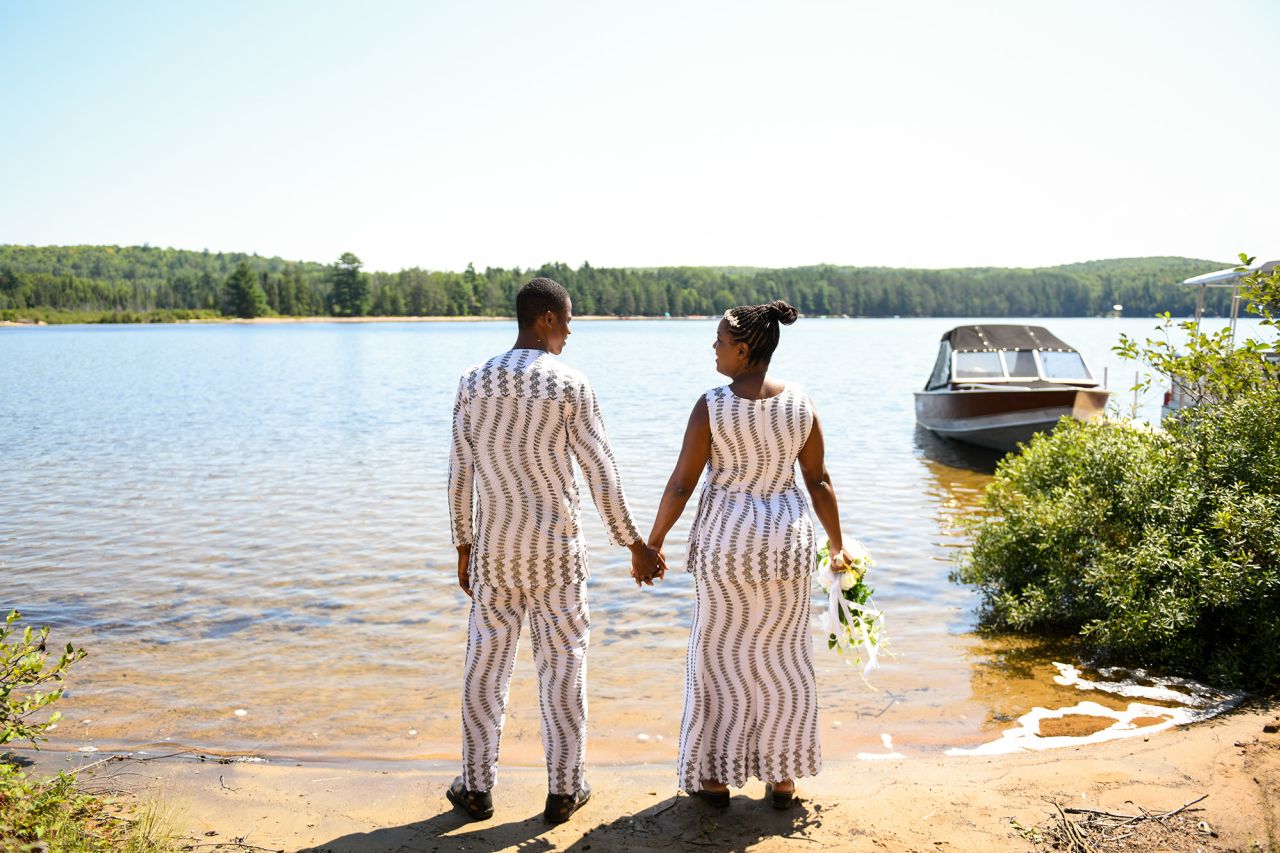 Here's the couple at Canadian wedding celebrations. 