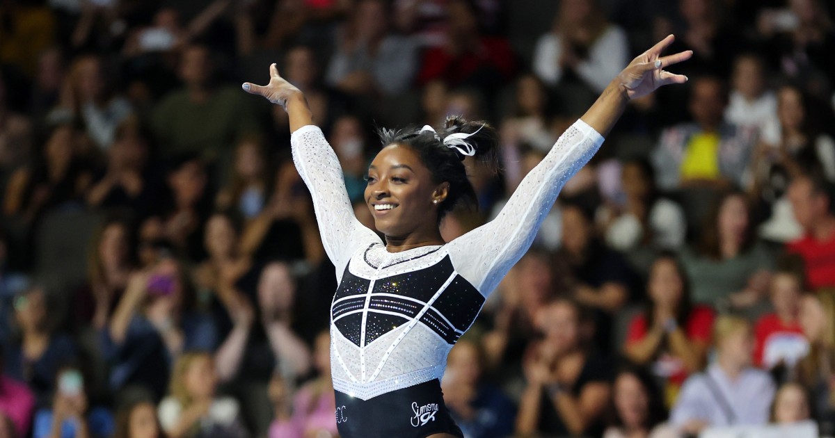 Simone Biles dazzles in her return to easily claim the U.S. Classic