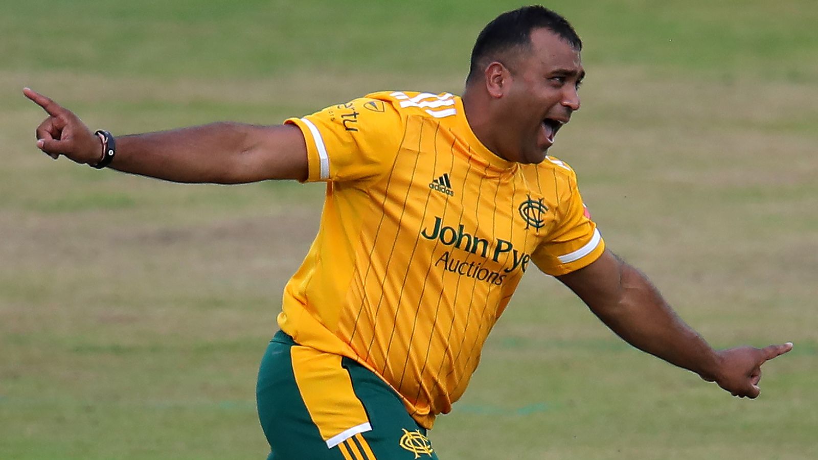 Patel to leave Nottinghamshire but keen to continue playing career