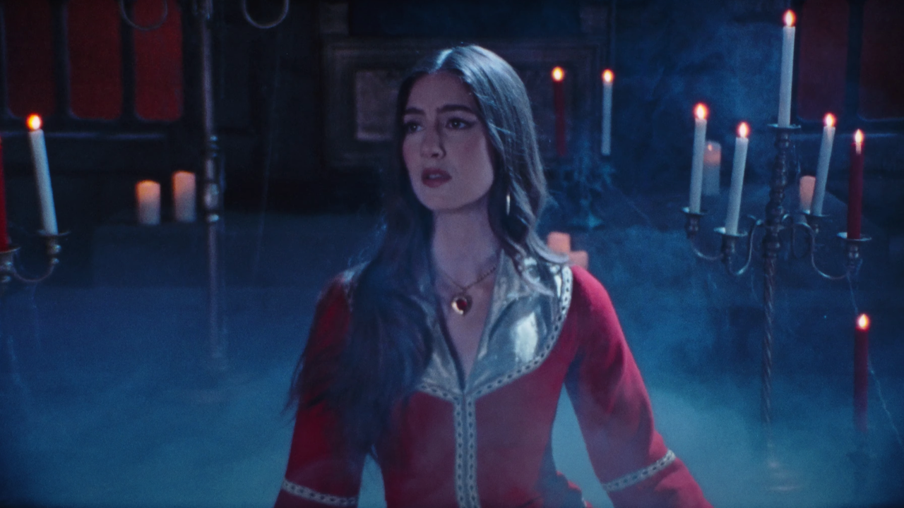 Watch Weyes Blood’s New Video for “Twin Flame”