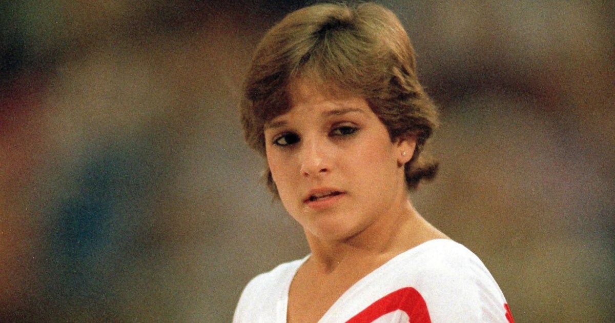 Olympic gold medalist Mary Lou Retton is improving and responding to pneumonia treatment, daughter says