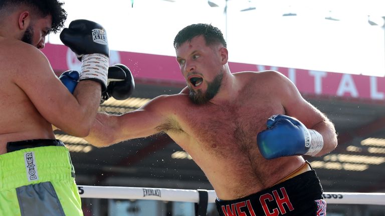 Heavyweight Welch needs ‘to right a few wrongs’