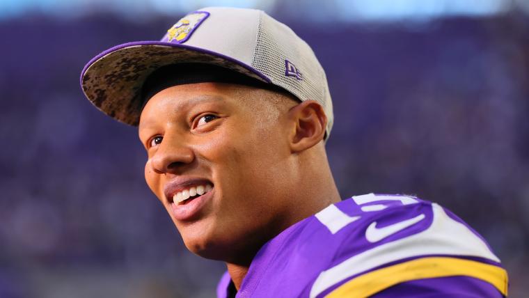 Joshua Dobbs alopecia: How Vikings QB is raising awareness for hair-loss condition