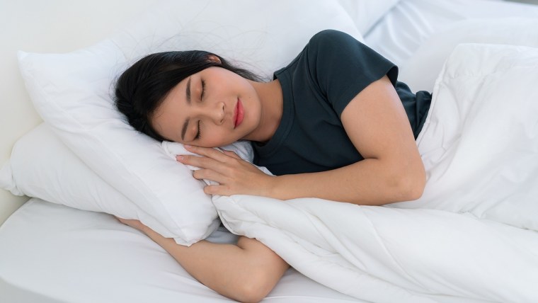 Sleep expert shares the secrets to get a good night’s sleep