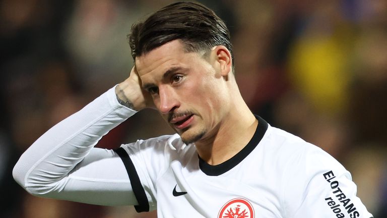 ABERDEEN, SCOTLAND - DECEMBER 14: Frankfurt's Robin Koch looks dejected during a UEFA Europa Conference League match between Aberdeen and Eintracht Frankfurt at Pittodrie Stadium, on December 14, 2023, in Aberdeen, Scotland. (Photo by Ross MacDonald / SNS Group)