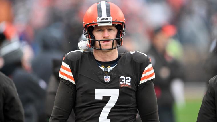 Dustin Hopkins injury update: Browns kicker exits with hamstring injury, will have MRI