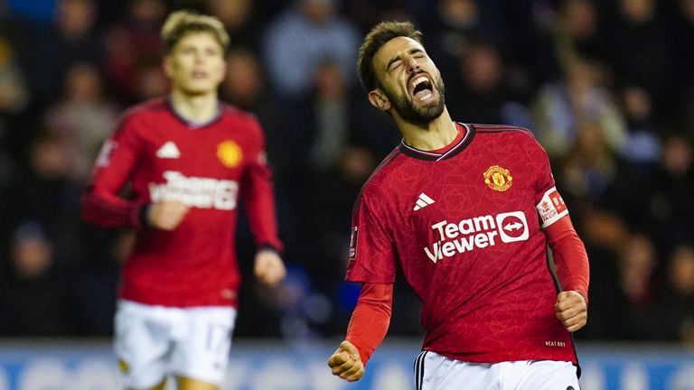 Bruno Fernandes celebrates scoring from the spot