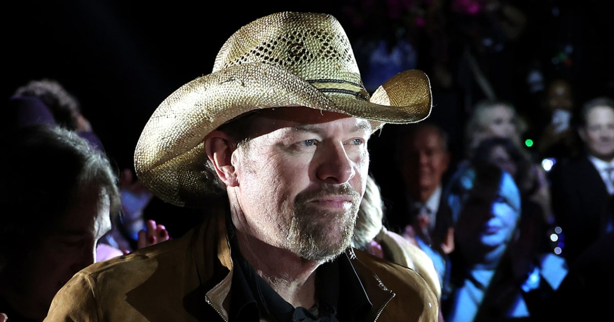 After Toby Keith’s death, doctors warn that stomach cancer signs are easy to miss