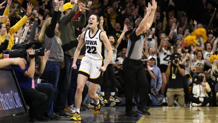 Caitlin Clark scoring record: Iowa star posts career high vs. Michigan to pass Kelsey Plum for NCAA women’s mark