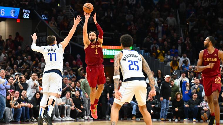 Cavaliers’ Max Strus sinks half-court buzzer-beater: Travis Kelce joins social media applause for game-winner