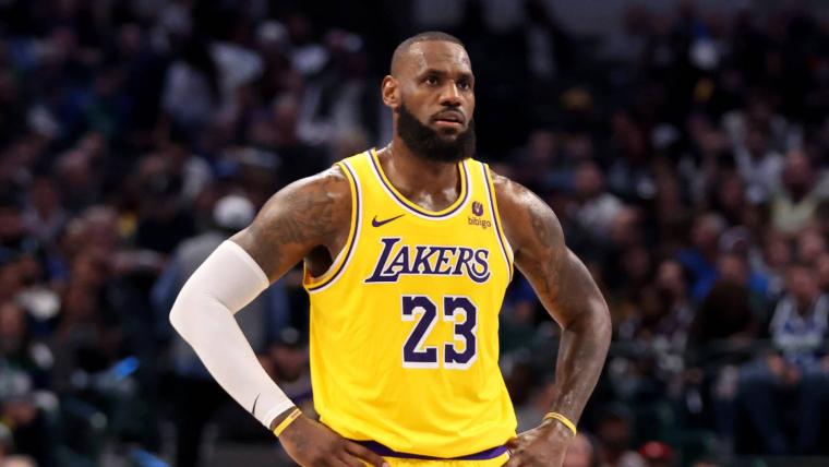 Is LeBron James playing vs. Warriors? Latest updates on Lakers star’s ankle injury