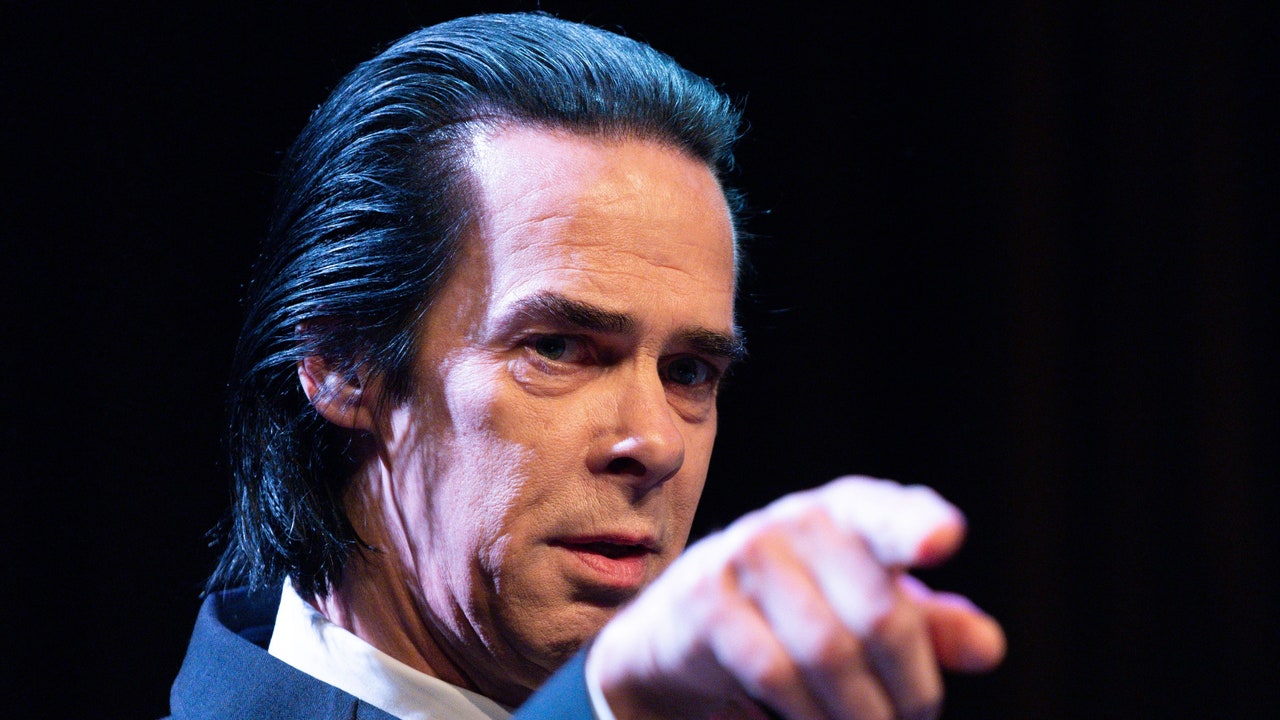 Nick Cave Sings “La Vie en rose”: Listen