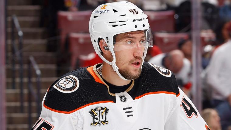 Ilya Lyubushkin trade details: Maple Leafs bring in Ducks defenseman for second stint in Toronto