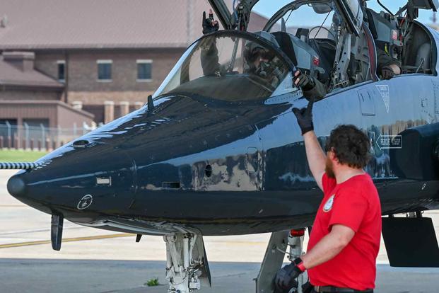 Air Force Pilots Now Can Start Mental Health Treatment and Won’t Immediately Be Pulled from Flight Status