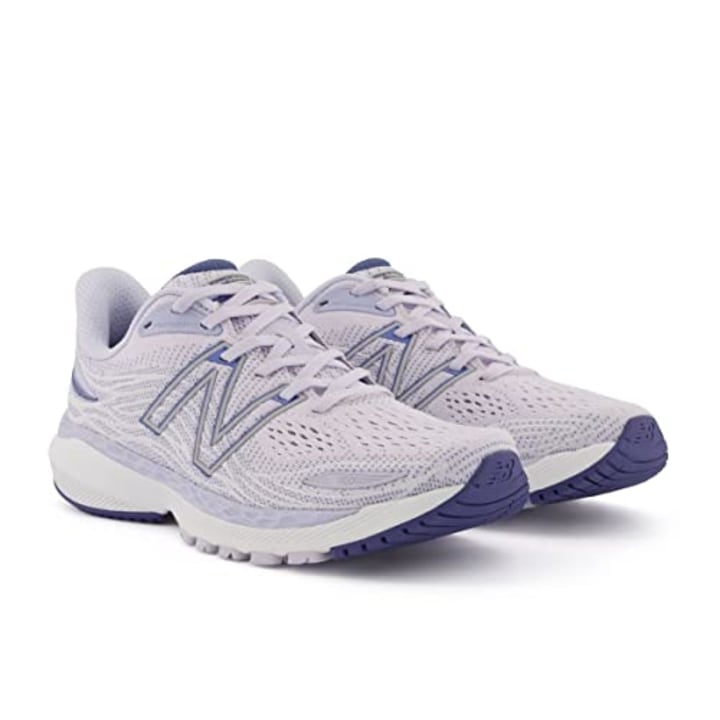 New Balance Women's 860v12