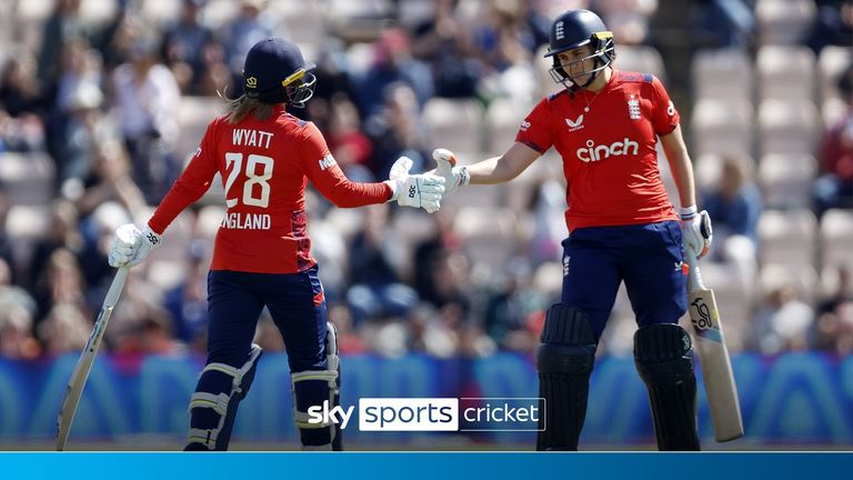 England spinners demolish New Zealand for 59-run T20I win