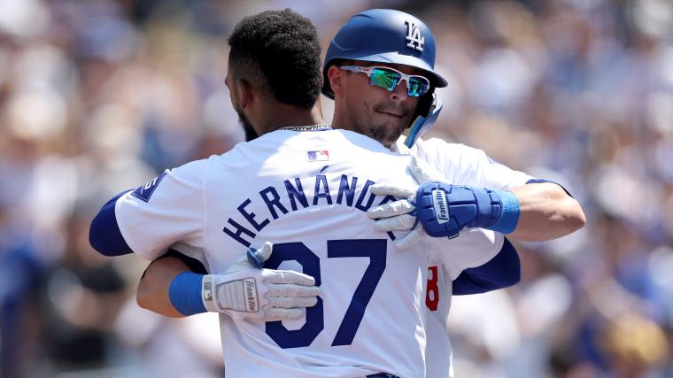 Dodgers Teoscar Hernández delivers emotional speech ahead of uncertain future